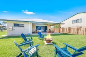 Burnett Heads Family Escape