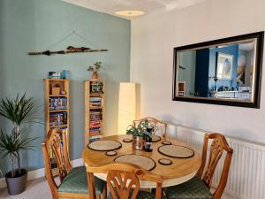 West Street Views 1 - Cosy town centre apartment