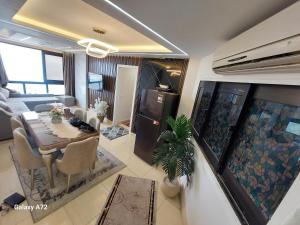 شقة 100م vip خالد بن الوليد ميامى