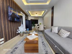 شقة 100م vip خالد بن الوليد ميامى