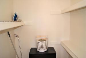 244 Fully Furnished 1BR Suite-Pet Friendly