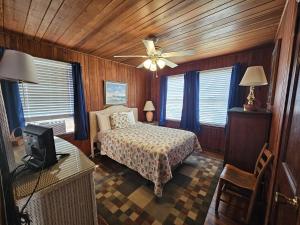 Cool Air Cottage Downstairs OF Duplex