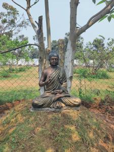 Sivarama garden resort 5 AC BHK with 2 swimming pools& Box cricket , kichan withequipment ,BBQ,near bheemili beach road ,vishakhapatnam