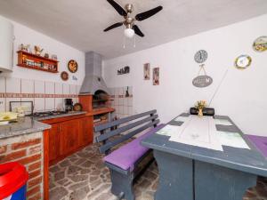 Adorable home with bubble bath