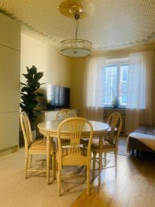 Enchanting 1BR w King Bed in Unbeatable Location