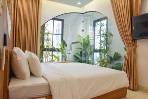 Azure Bay Hotel