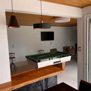 Luxuoso sobrado central 3 suites