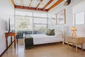 Boardwalk Bungalow - pristine ocean views