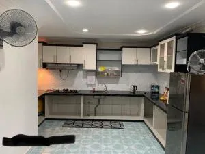 Thind's Place - Tupai