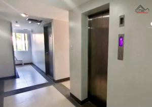 Palawan 2BR Rental Homes with Balcony, FREE Pool, Gym & Parking near Airport up to 5persons - B2 5MoonstoneB