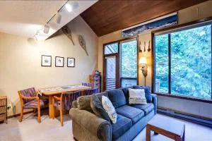 Snowater Condo 59 - A Great Family Condo With a Cabin Feel - Deming