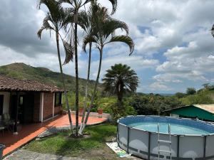 Casa Campestre Buga Parcelación Paraiso de Sonsito