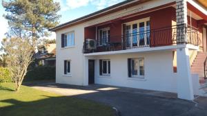 Appartements Logement paisible avec jardin, acces plain pied sans escalier, parking et WiFi : photos des chambres