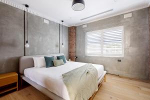 Hidden Beachside Gem in St Kilda by ReadyHost