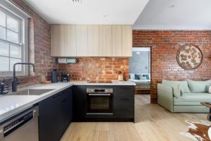 Hidden Beachside Gem in St Kilda by ReadyHost