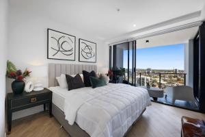 Avalon Apartments - QStay