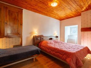 Maison à Génos pour 8, proche lac, jardin et poêle à bois - FR-1-695-73