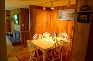 Snowater Condo 84 - large condo with private sauna and soaker tub