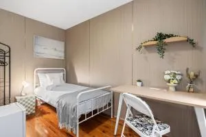 Single Room - Quaint Spot in Marayong - Centrally Located - Shared Bathroom - Blacktown