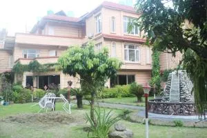 Hotel M&D Suites - Bathāla