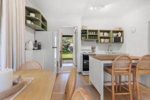 Piccolo Cottage - Firepit - 4 Mins Walk to Beach