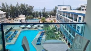 Grandblue condominium 607 with sea view