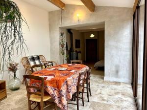 Charmante maison de village dans la vallée du lac du Salagou