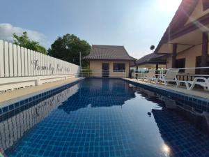 2 Fully equipped Cottages w big Pool & Fishing