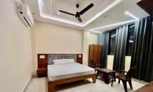 Hotel Moon