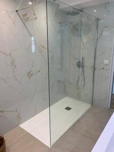 Maisons d'hotes Superbe Villa - 3 appartements distinct - 20 couchages : photos des chambres