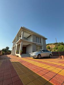 Aarvis House