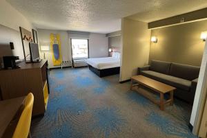 King Suite- Non-Smoking room in Days Inn & Suites by Wyndham Cedar Rapids