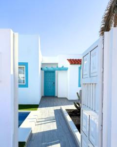 BeachFront Villa - La Casa del Mar