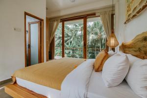 Garden of Harmony Ubud - Rice Field View Stay