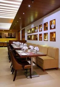 Hotel White House walking distance from Golden temple- with Parking - Nūruddīn