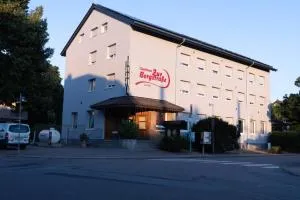 Gasthaus zur Bergstrasse - 拉登堡