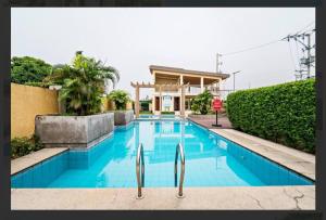 Coho Staycation with Free swimming in Las Pinas