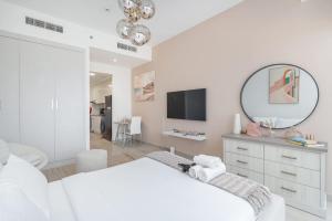 An Exceptional Studio in JVC that Sleeps 2!