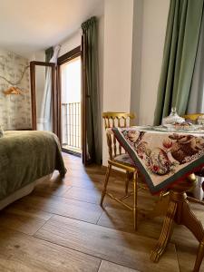 ATENEO CUENCA Suites con cocina en el casco histórico