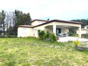 Villas Magnifique villa au calme a St Mitres les Remparts : photos des chambres