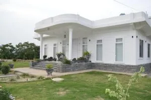 Astoria Hill Resort - Mingora
