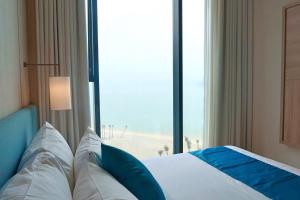 Alacarte Ha Long Bay By Azure