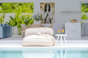 Luxurious Tropical 4br Villa Mimi With Private Pool