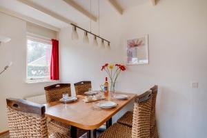 Kraanvogel I Fraaie bungalow met mooie grote tuin