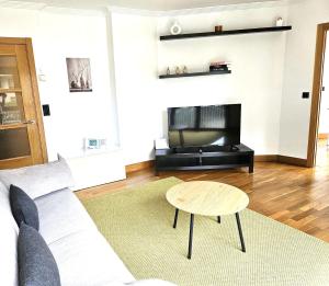 Astigarraga Txotx by RUVA