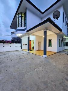 Warni Villa 197 Whole Or Room