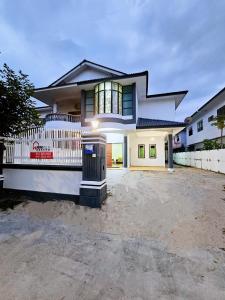 Warni Villa 197 Whole Or Room