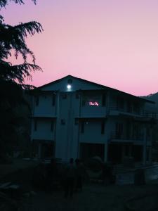 Shri Rudra Home Stay - Triple Bed, Rooms