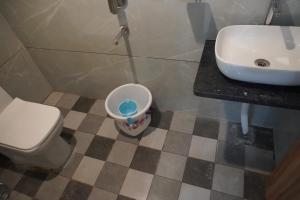 Hotel Raj Hans-500 meter khatu shyam ji temple