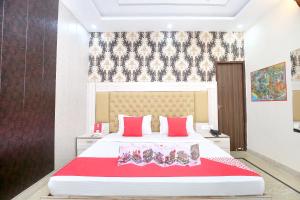 Hotel O Purple